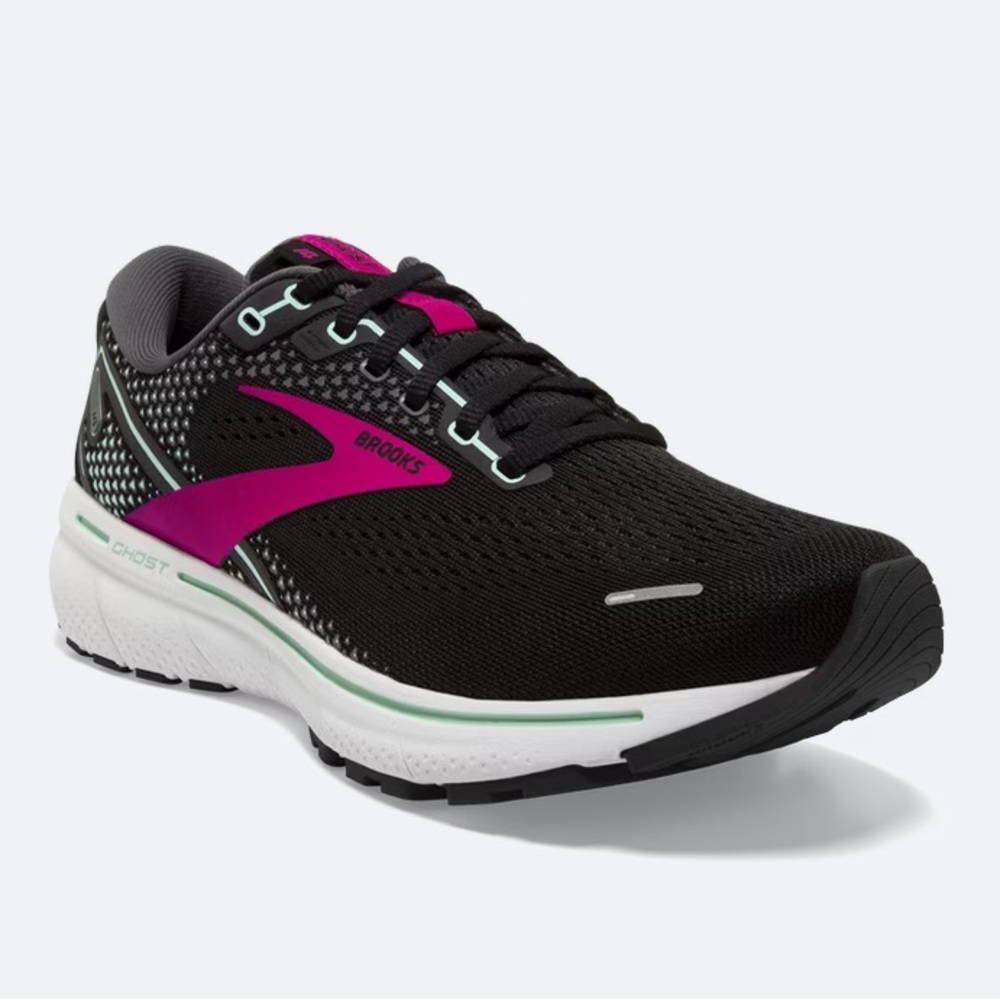 NWOT- Brooks Ghost 14 Women's Black/Pink/Yucca
8.5 / B - Medium